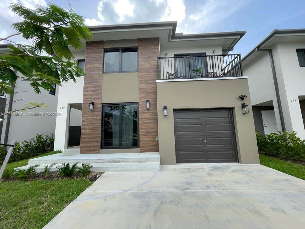 302 NW 11th Ct, Florida City FL 33034