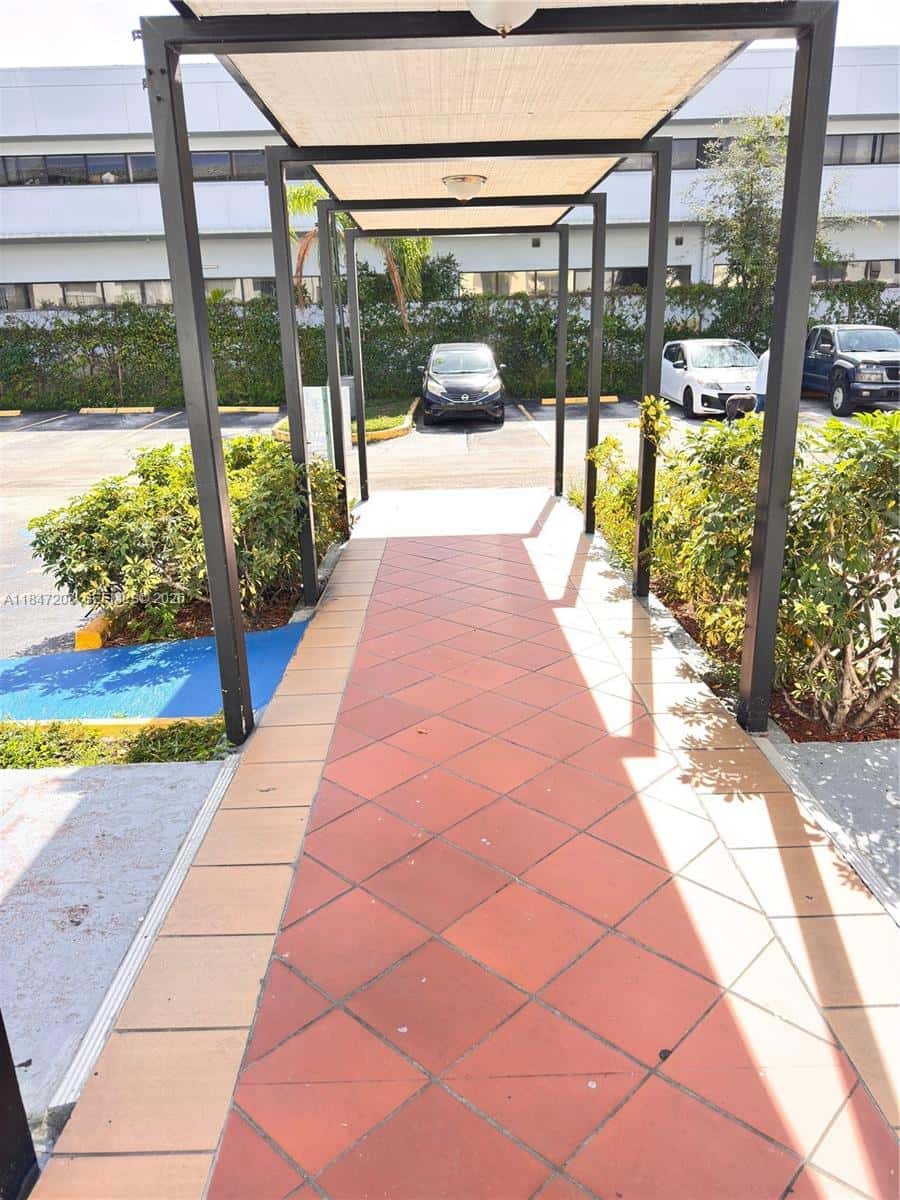 16450 NW 2nd Ave # 207, Miami FL 33169