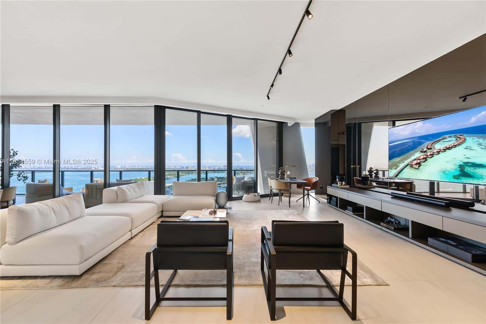 1000 Biscayne Blvd # 3502, Miami FL 33132