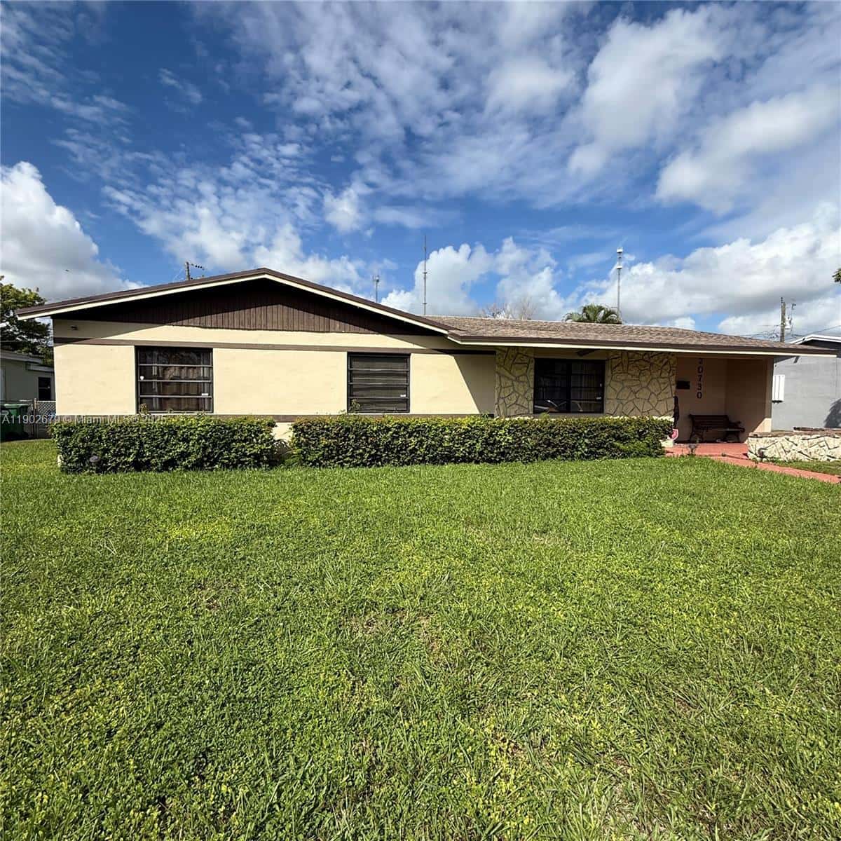 20730 NE Miami Ct, Miami Gardens FL 33179