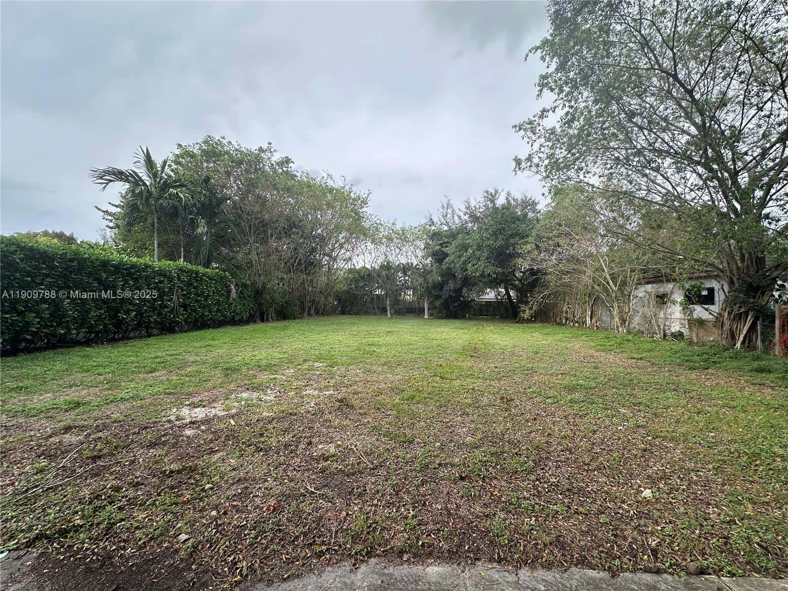 157 NW 104th St, Miami Shores FL 33150