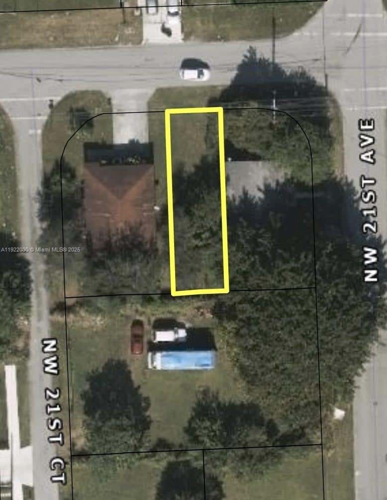 2108 NW 76th St, Miami FL 33147