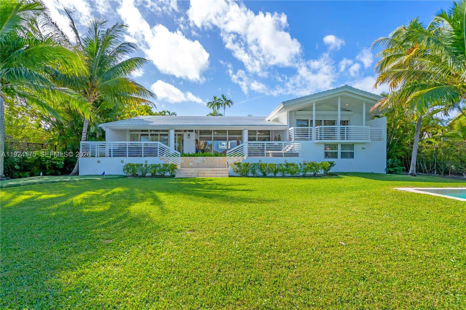 591 N Mashta Dr, Key Biscayne FL 33149