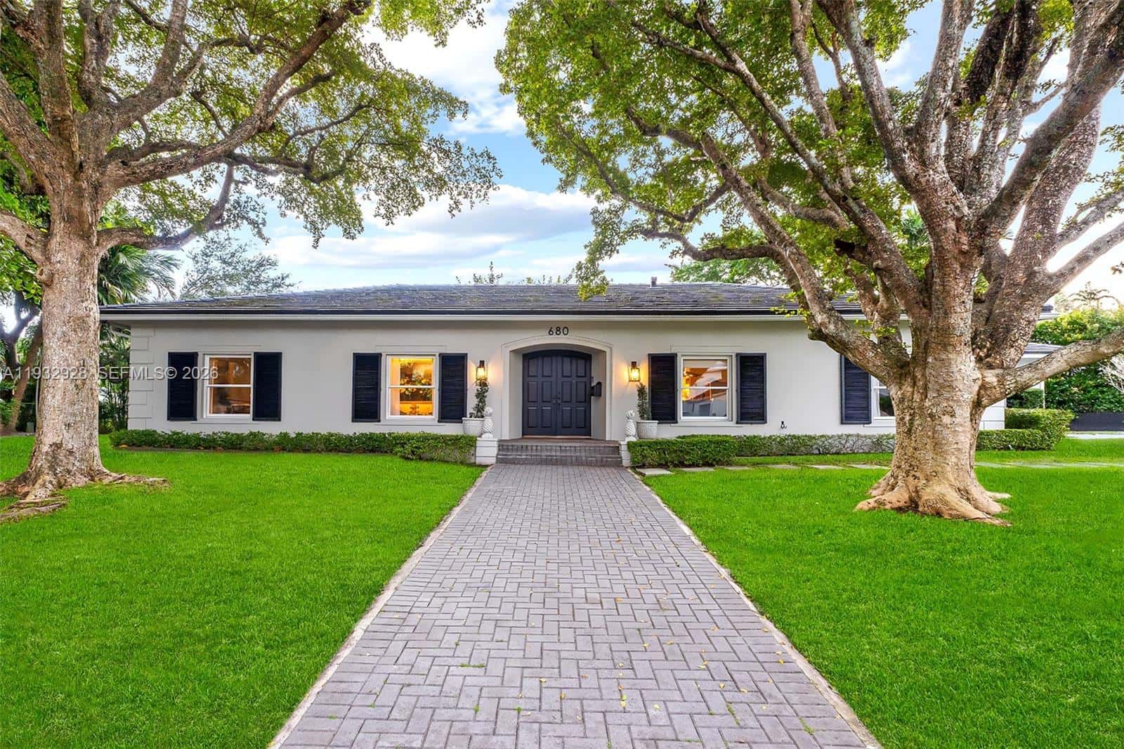680 Buttonwood Ln, Miami FL 33137