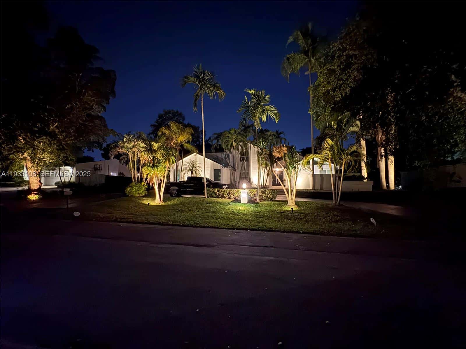 8265 SW 176th Ter, Palmetto Bay FL 33157