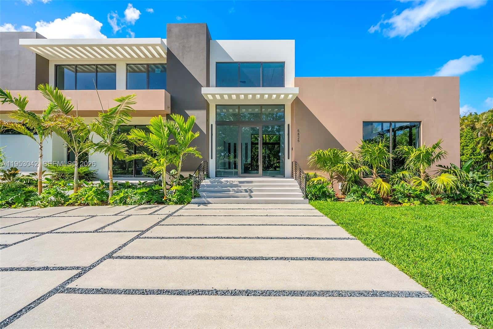 5825 SW 111th Ter, Pinecrest FL 33156