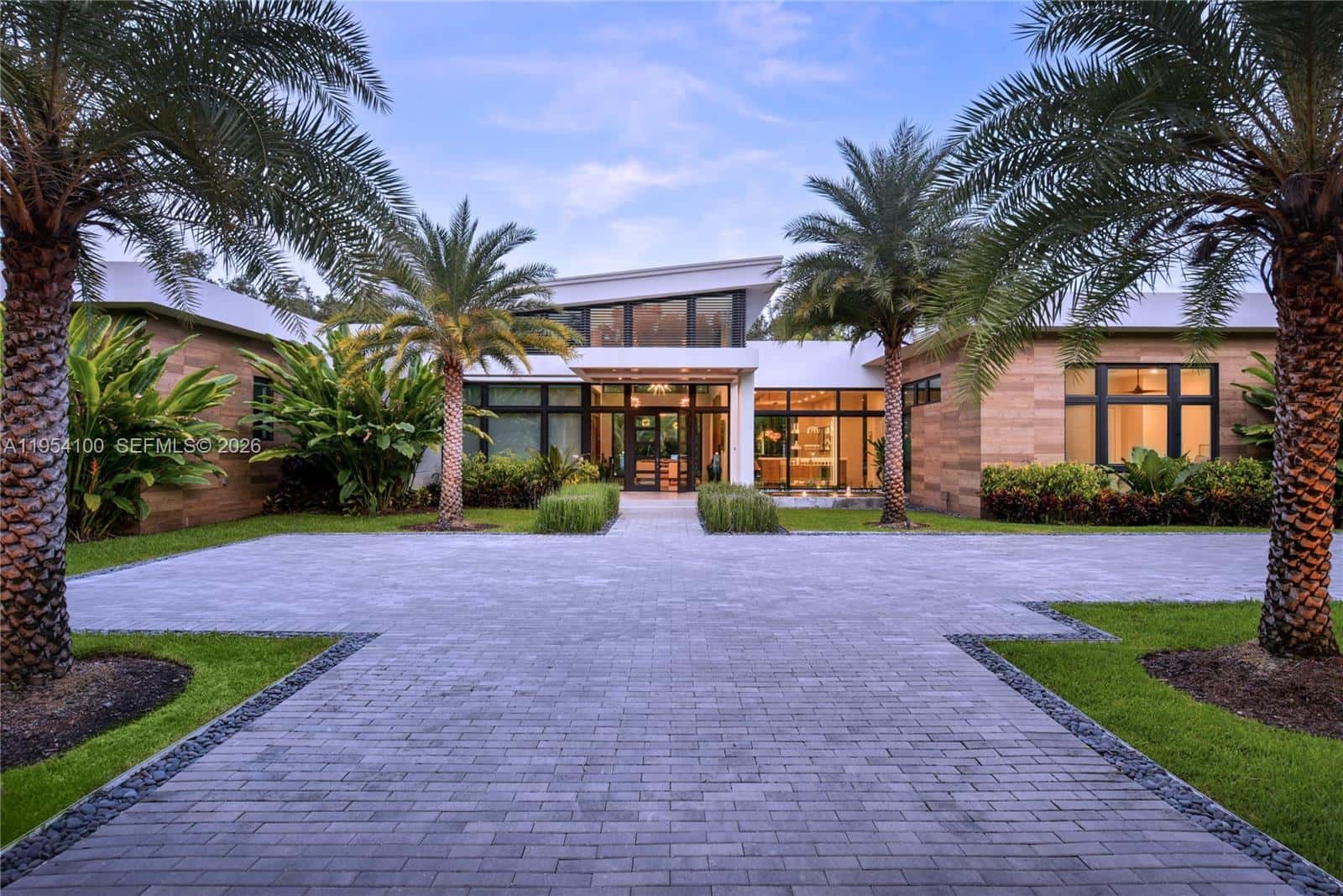 11050 SW 69th Ave, Pinecrest FL 33156