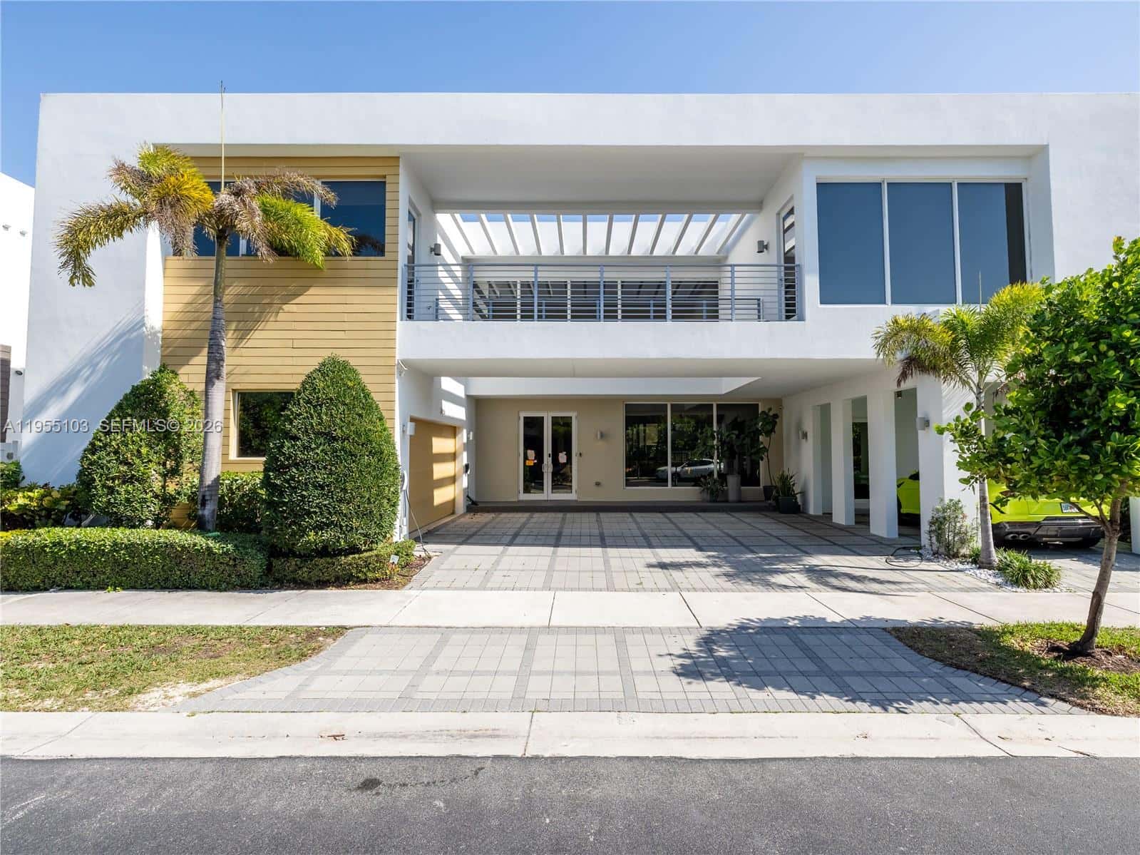 7451 NW 103rd Ct, Doral FL 33178