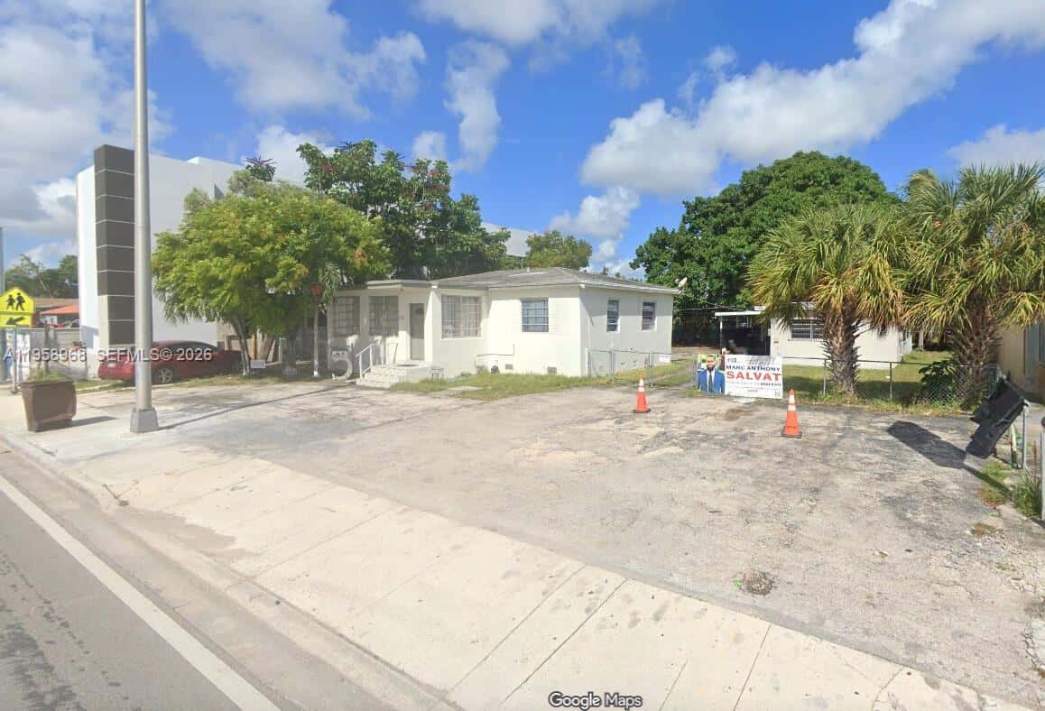 309 E 49th St, Hialeah FL 33013