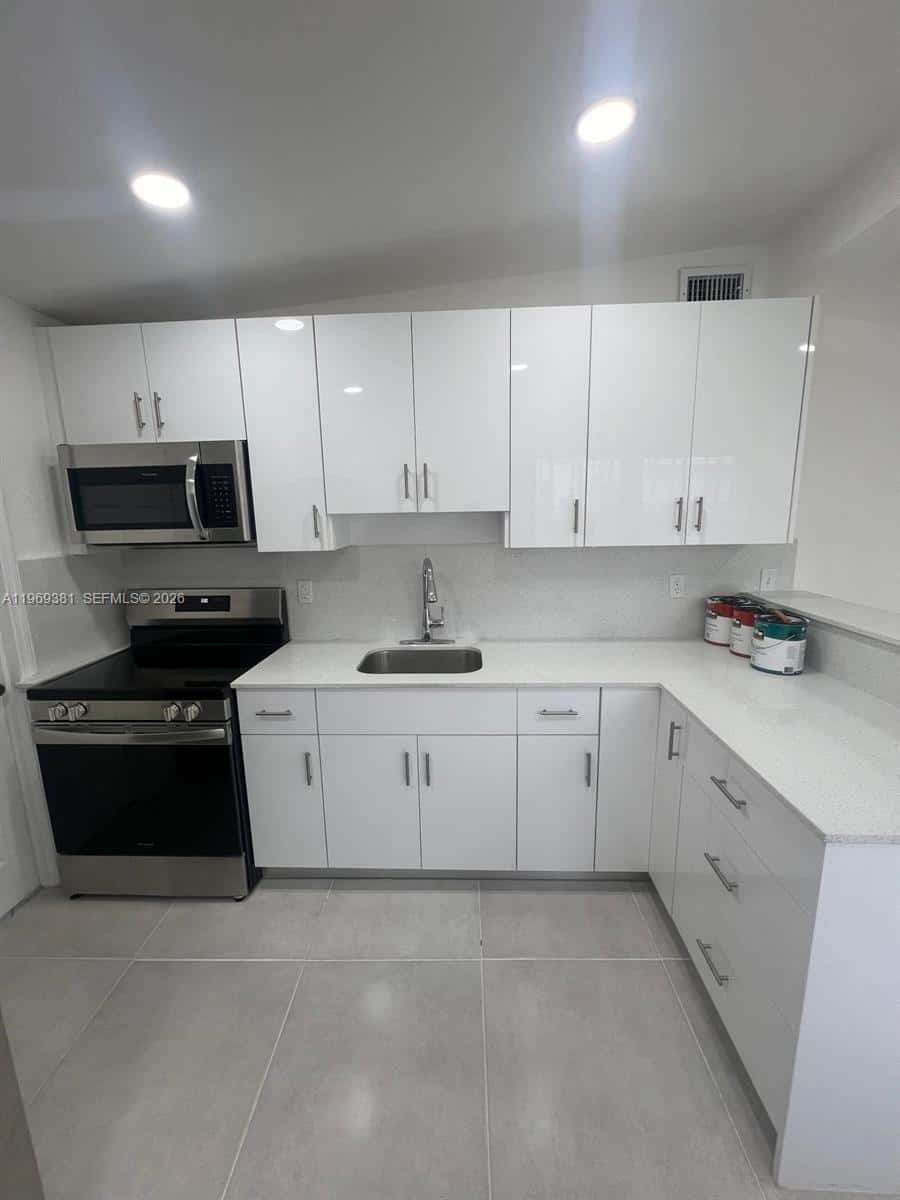 2061 Rutland St, Opa-Locka FL 33054