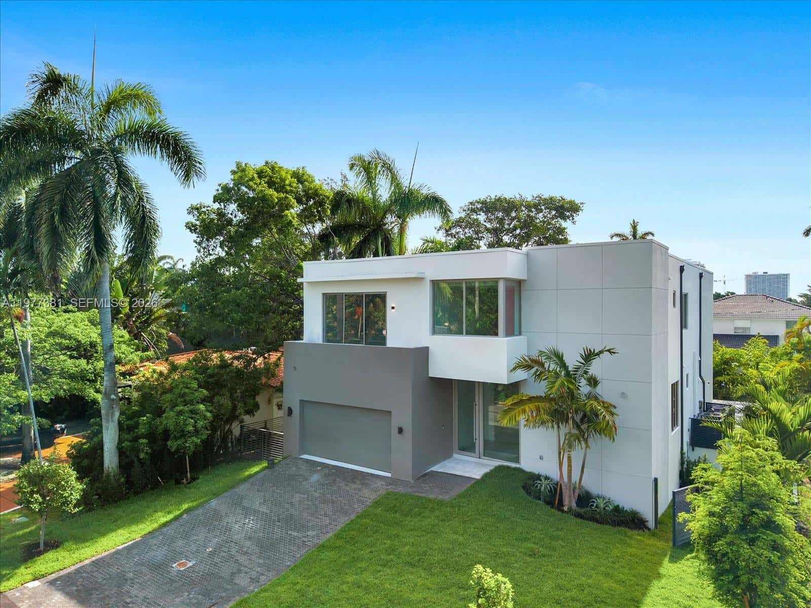 7701 Coquina Dr, North Bay Village FL 33141