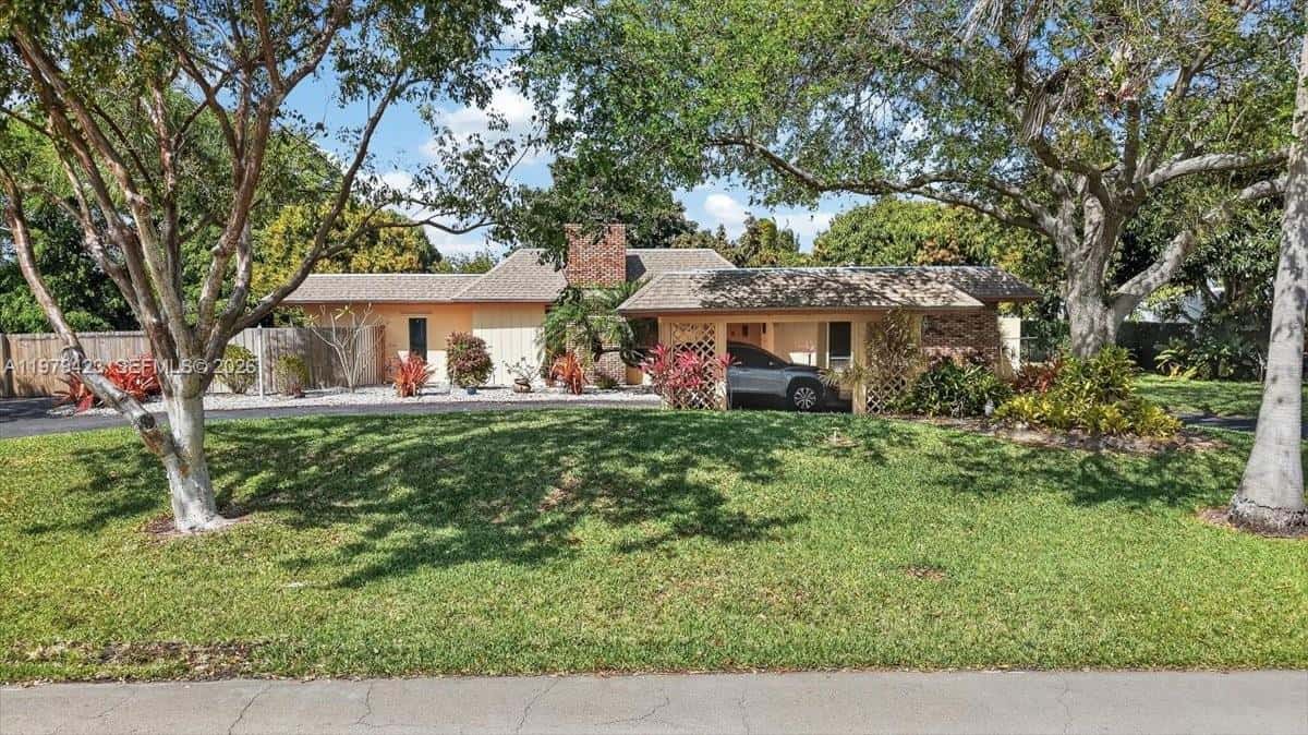 8261 SW 186th St, Cutler Bay FL 33157