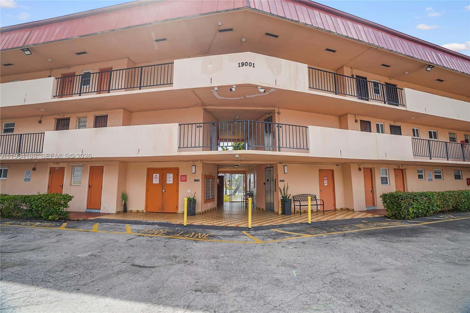 19001 NE 14th Ave # 221, Miami FL 33179