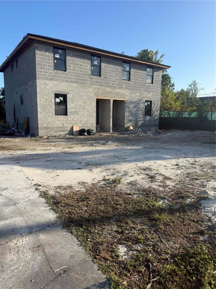 528 NW 13th St, Florida City FL 33034