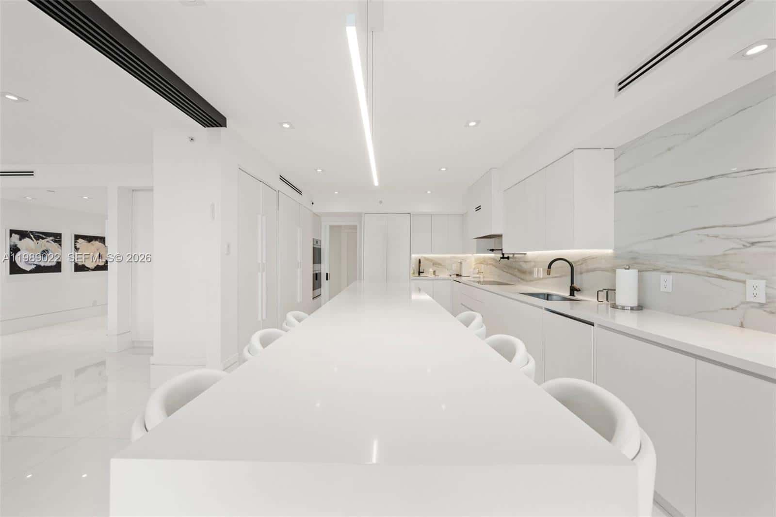 9999 Collins Ave # 11J, Bal Harbour FL 33154