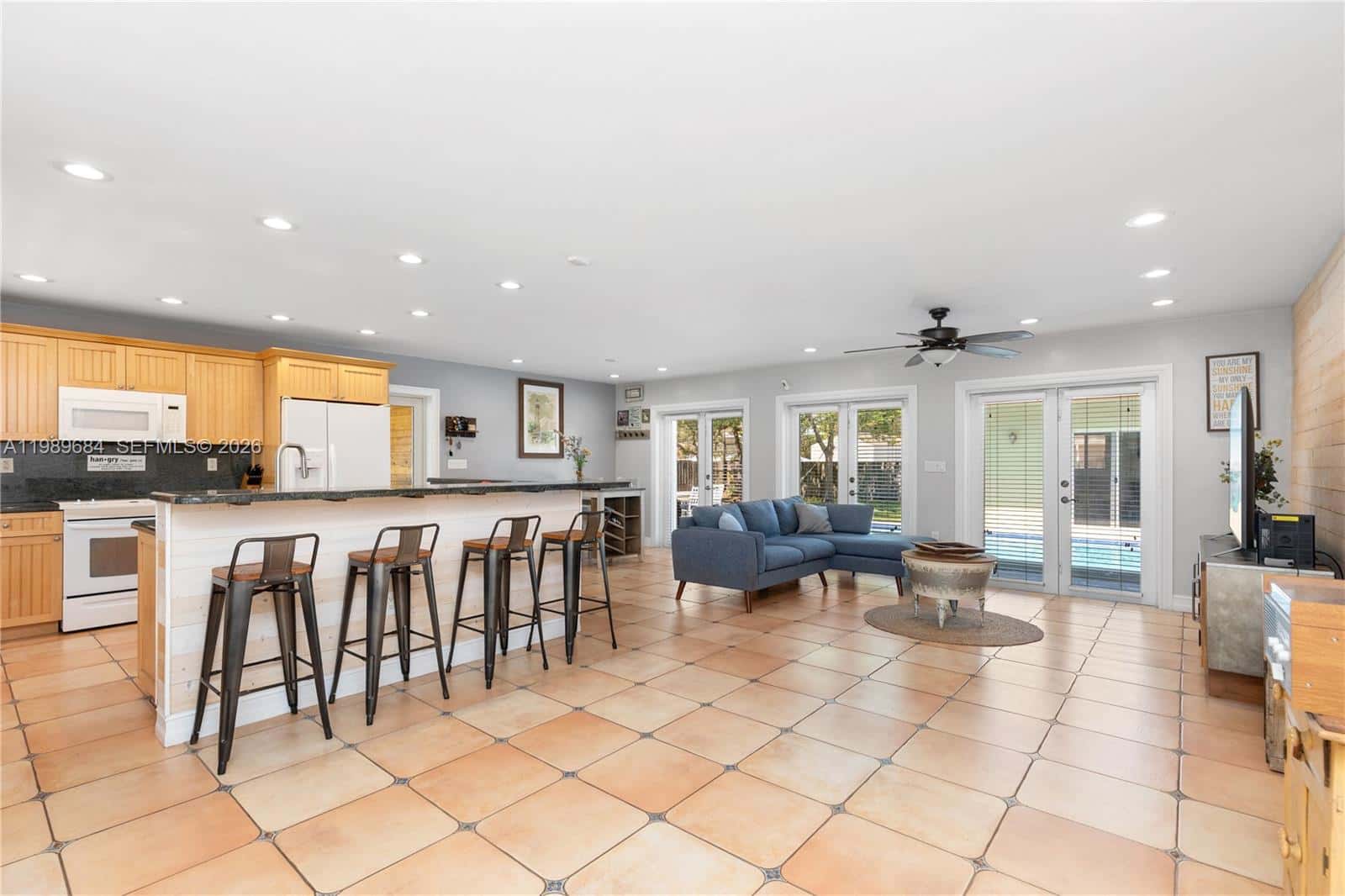 8535 SW 186th St, Cutler Bay FL 33157
