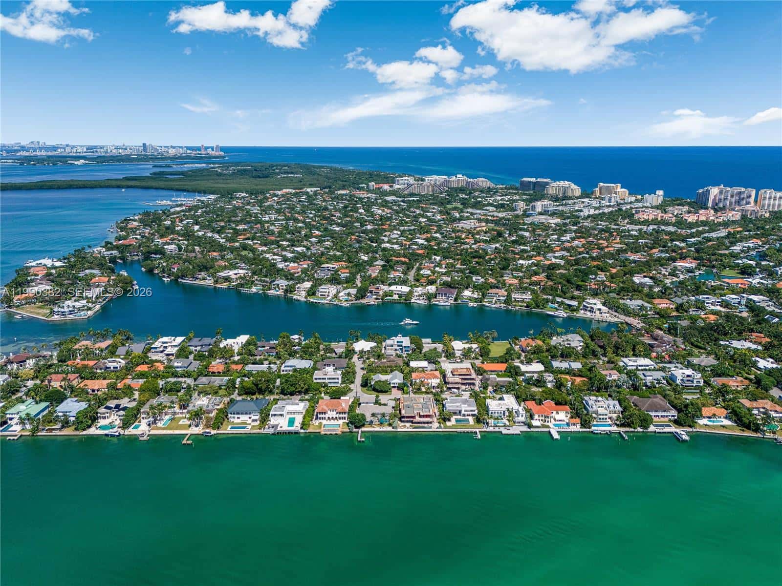 640 S Mashta Dr, Key Biscayne FL 33149
