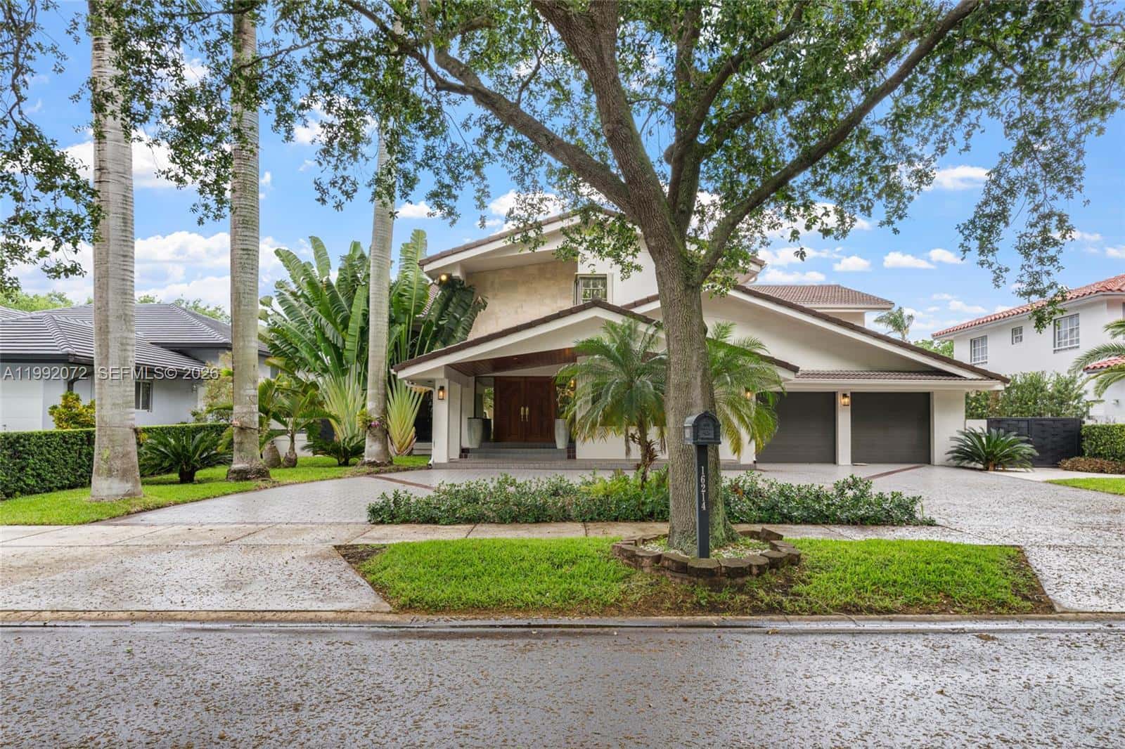 16214 NW 82nd Pl, Miami Lakes FL 33016