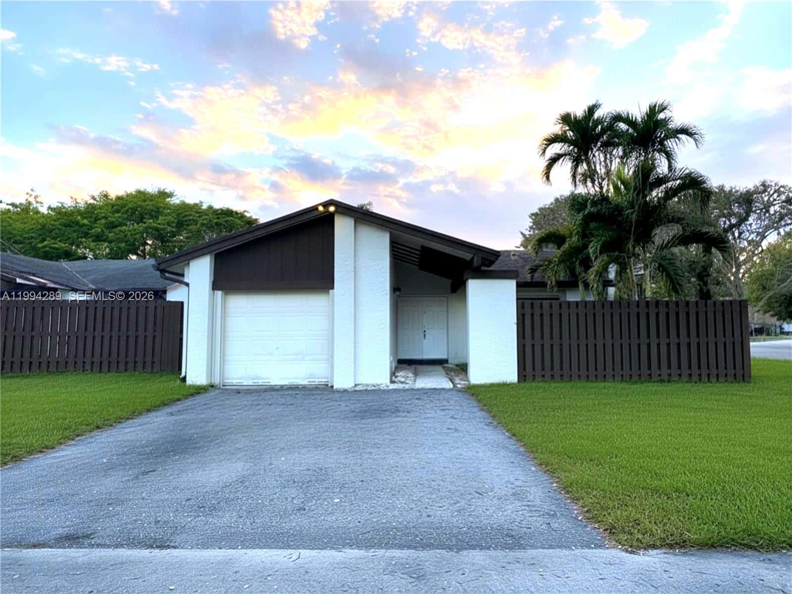 13428 SW 108th St Cir N, Miami FL 33186