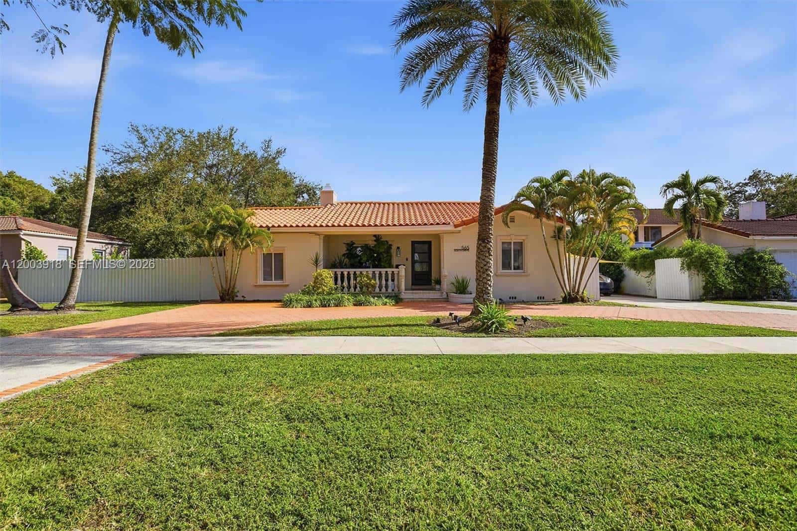 565 South Dr, Miami Springs FL 33166
