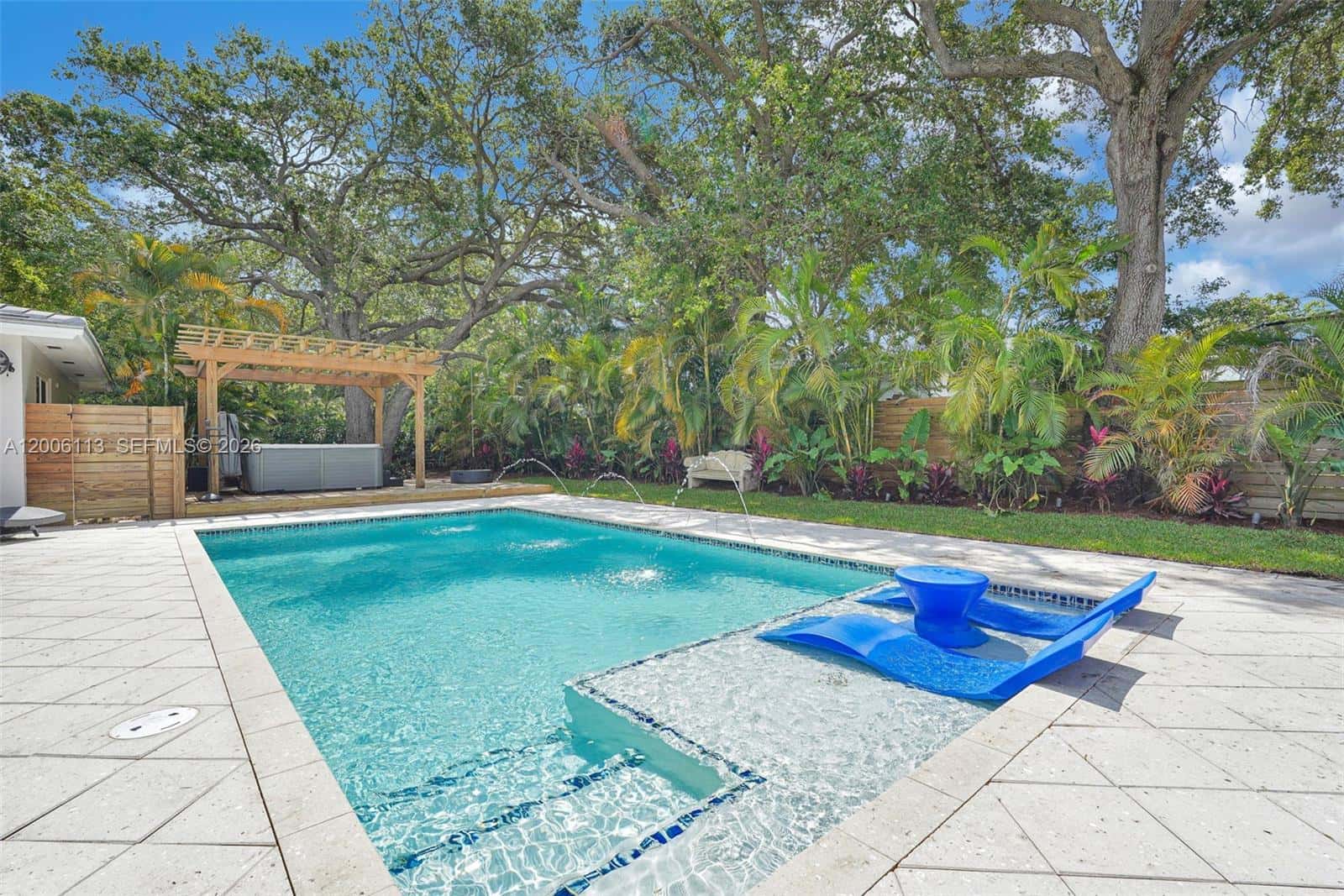 2 NW 89th St, El Portal FL 33150