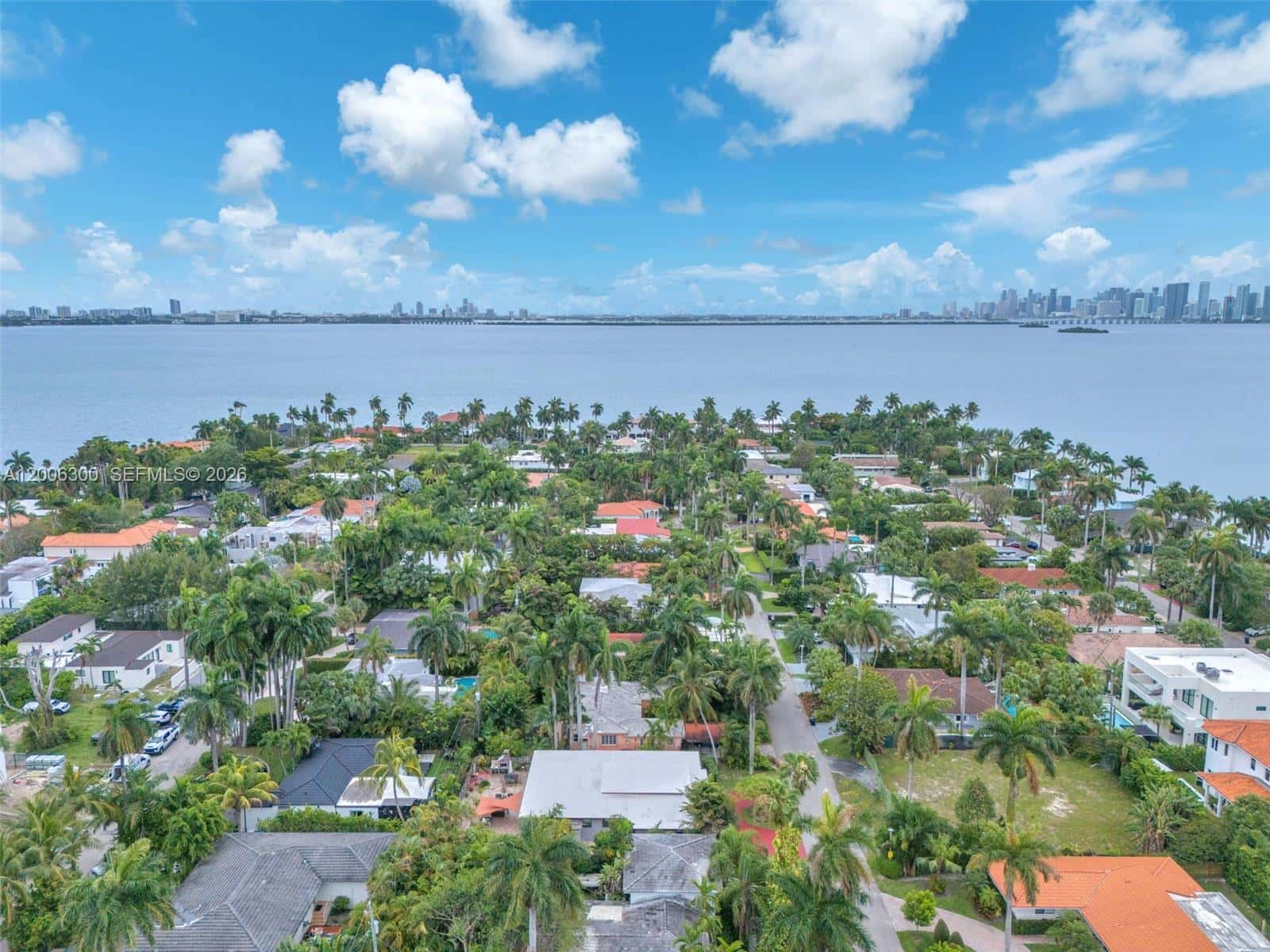 7701 Center Bay Dr, North Bay Village FL 33141