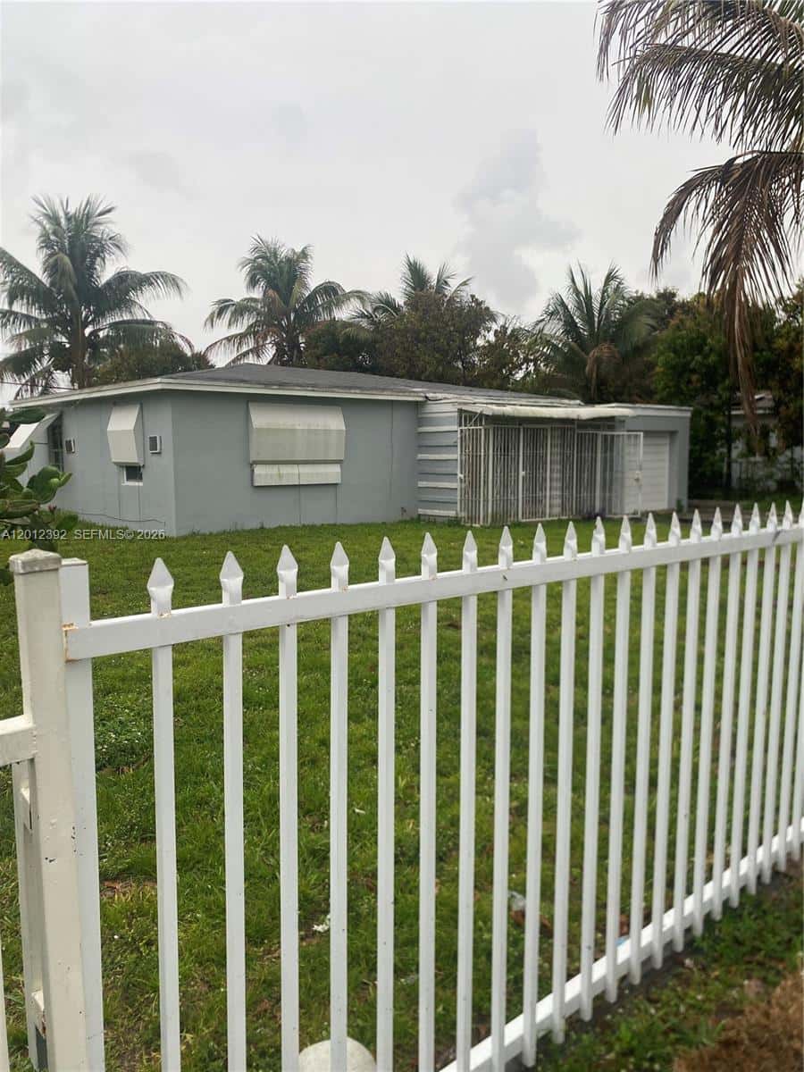 1070 NW 147th St, Miami FL 33168