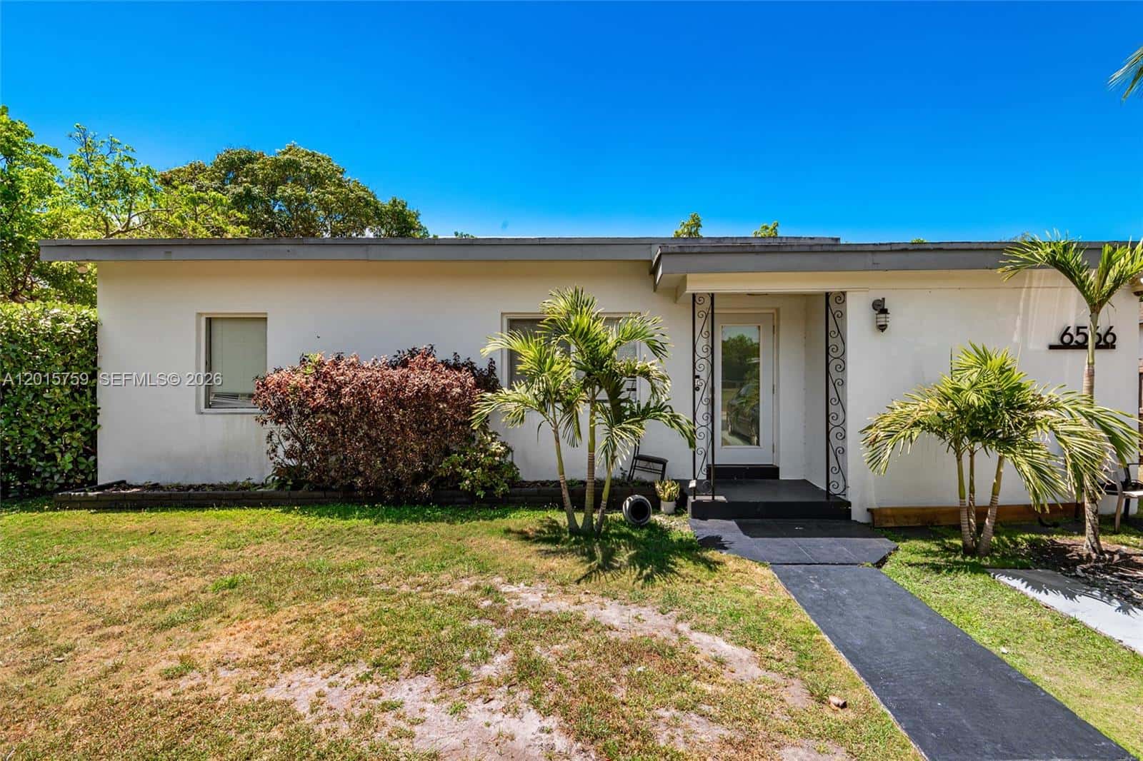 6566 SW 52nd Ter, South Miami FL 33155