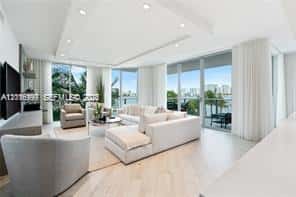 17111 Biscayne Blvd # 209, North Miami Beach FL 33160