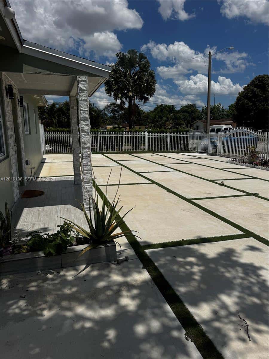 3251 NW 177th Ter, Miami Gardens FL 33056