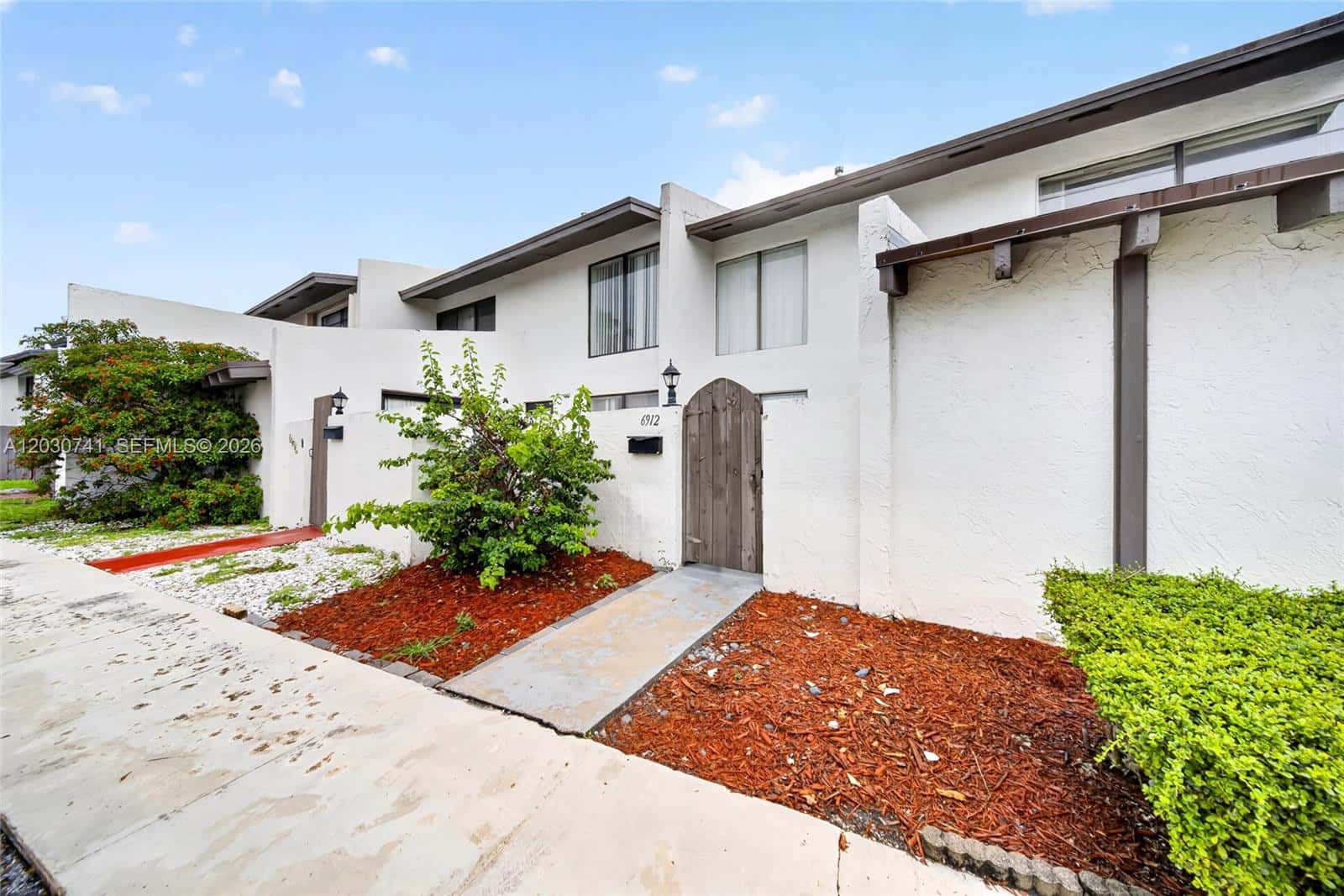 6912 SW 110th Ave, Miami FL 33173