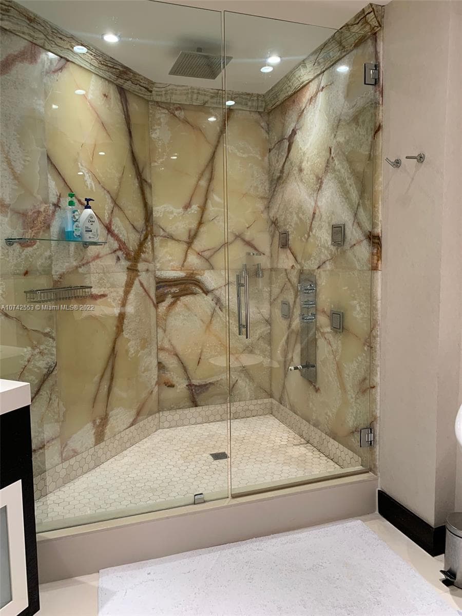 3802 NE 207th St # 2802, Aventura FL 33180 — 73
