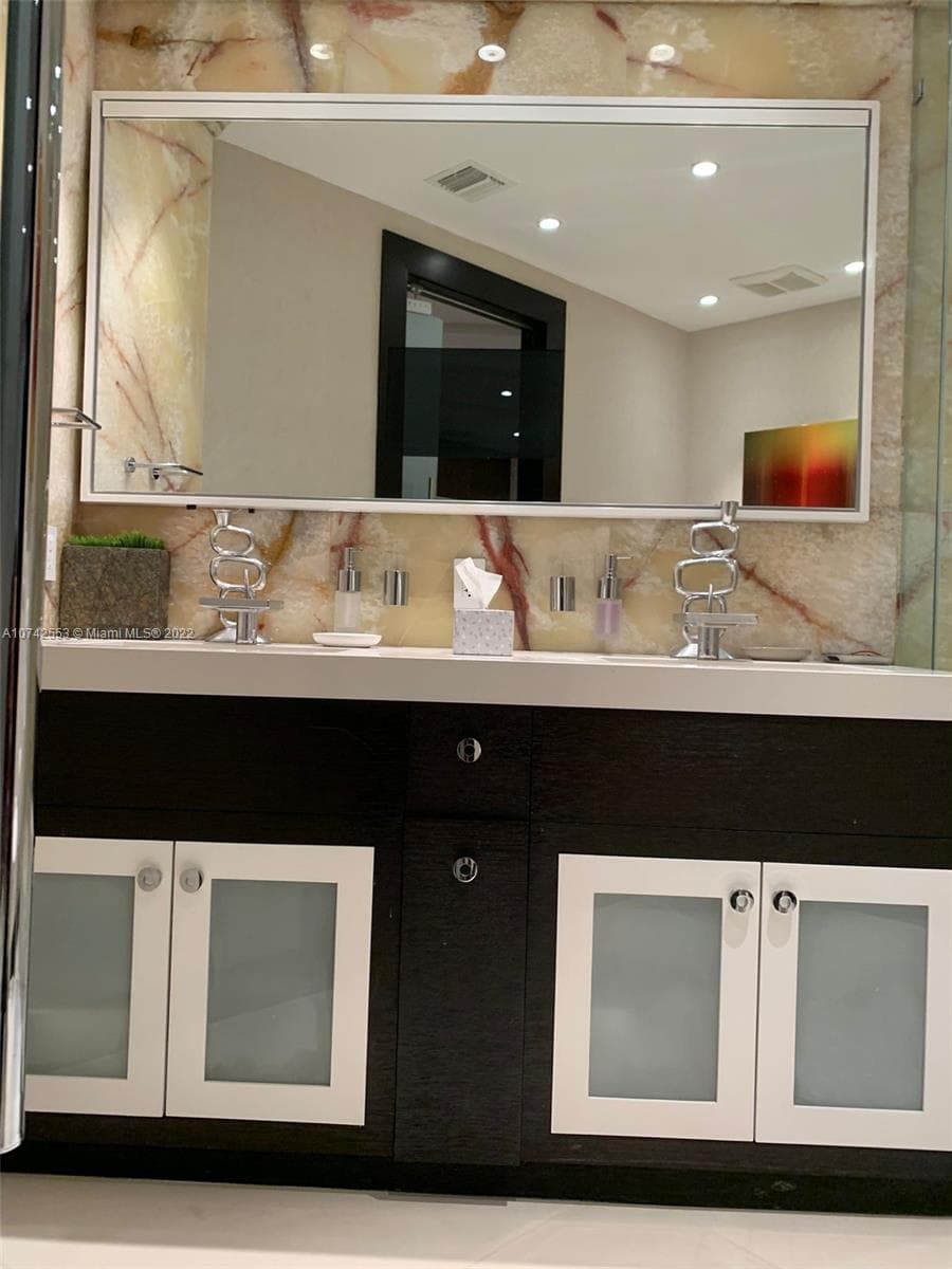 3802 NE 207th St # 2802, Aventura FL 33180 — 31