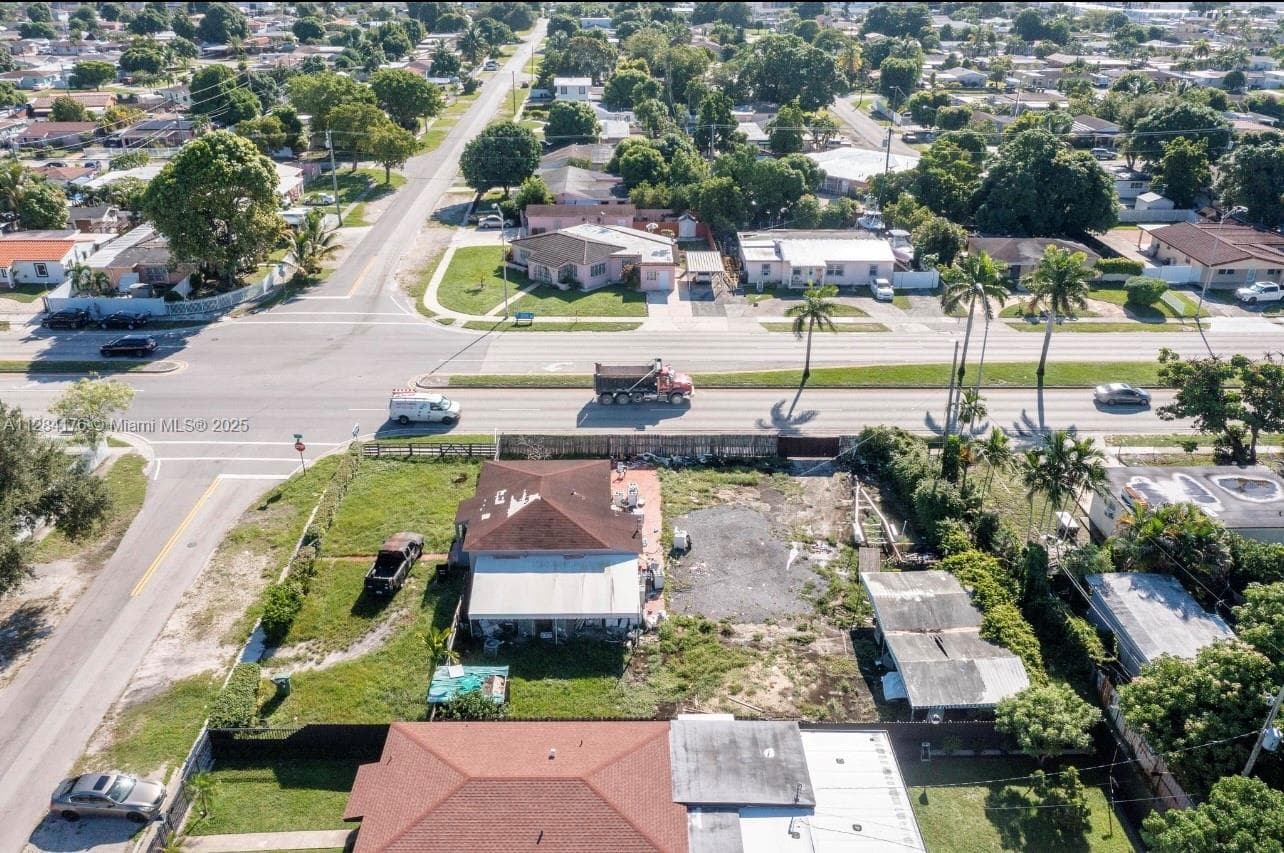 782 E 37th St, Hialeah FL 33013 — 62