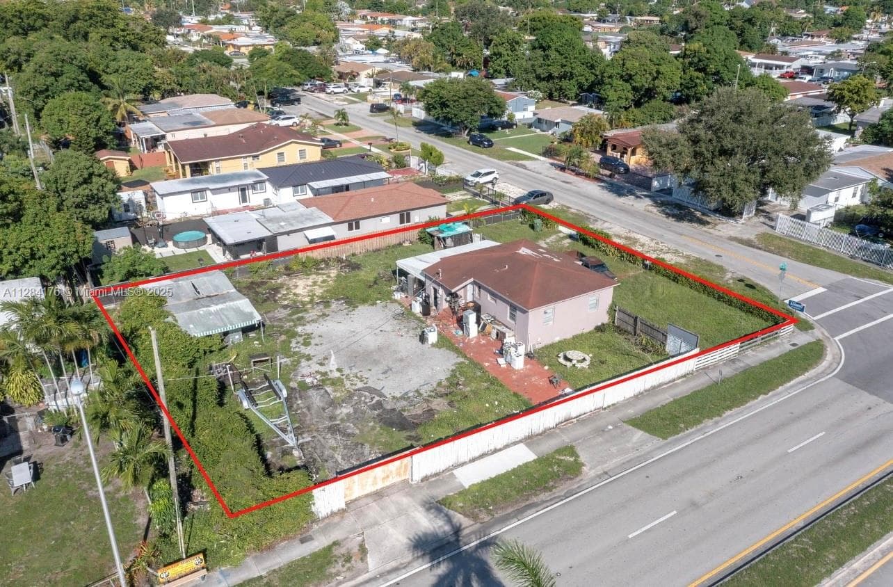 782 E 37th St, Hialeah FL 33013 — 27
