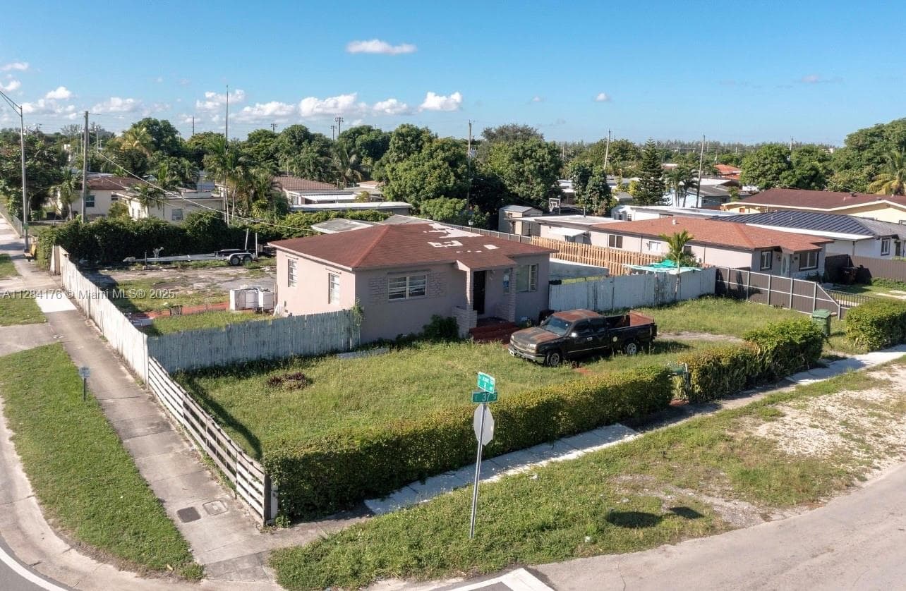 782 E 37th St, Hialeah FL 33013 — 72