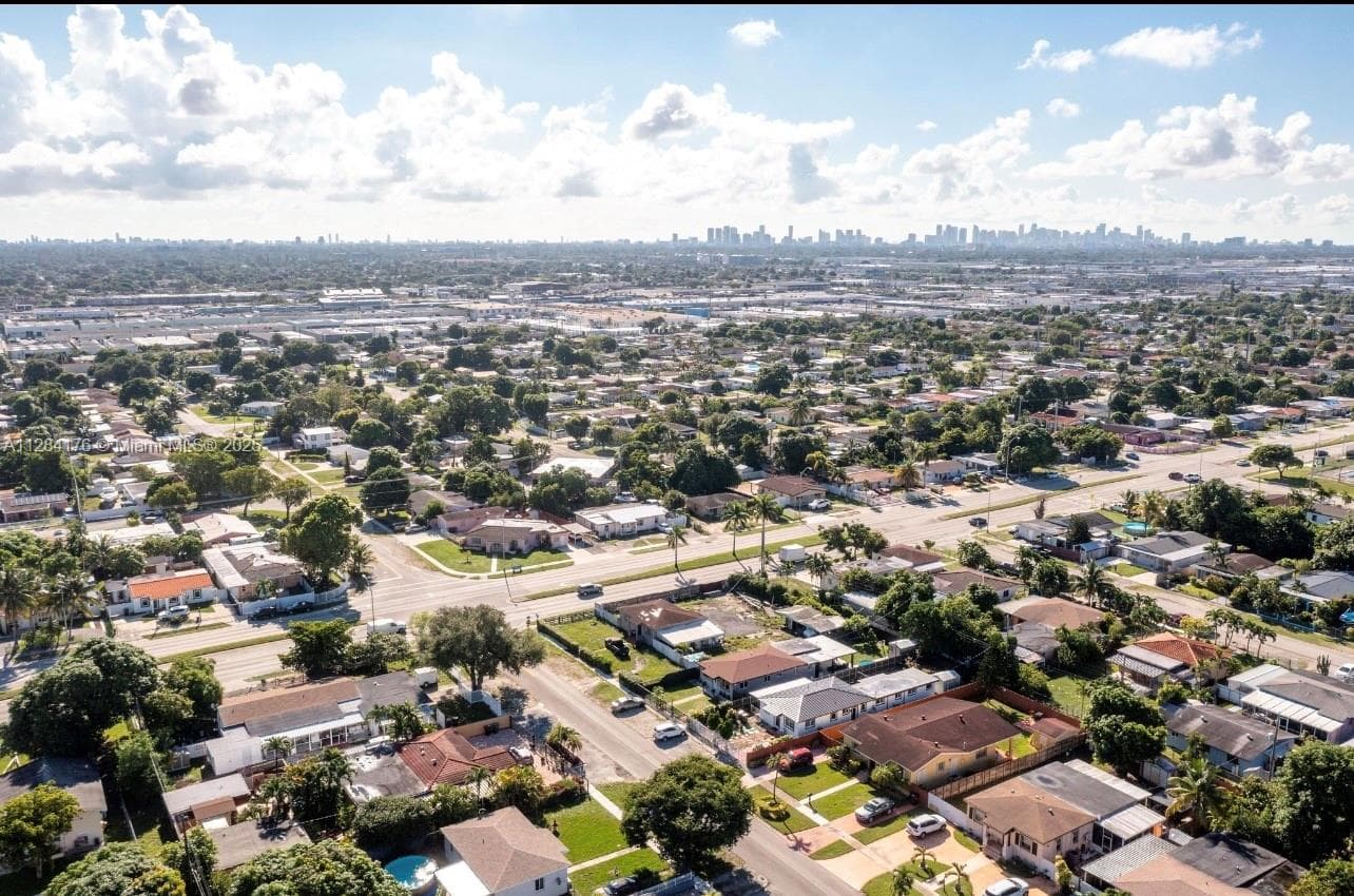 782 E 37th St, Hialeah FL 33013 — 43