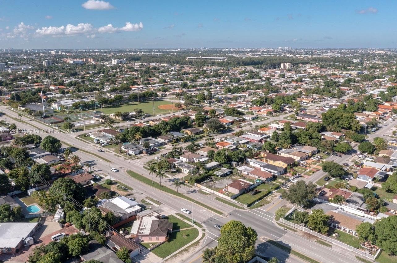 782 E 37th St, Hialeah FL 33013 — 67