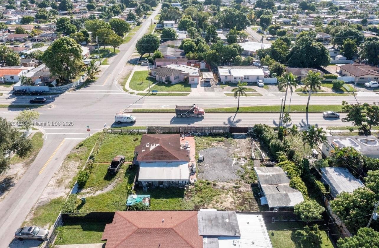 782 E 37th St, Hialeah FL 33013 — 34
