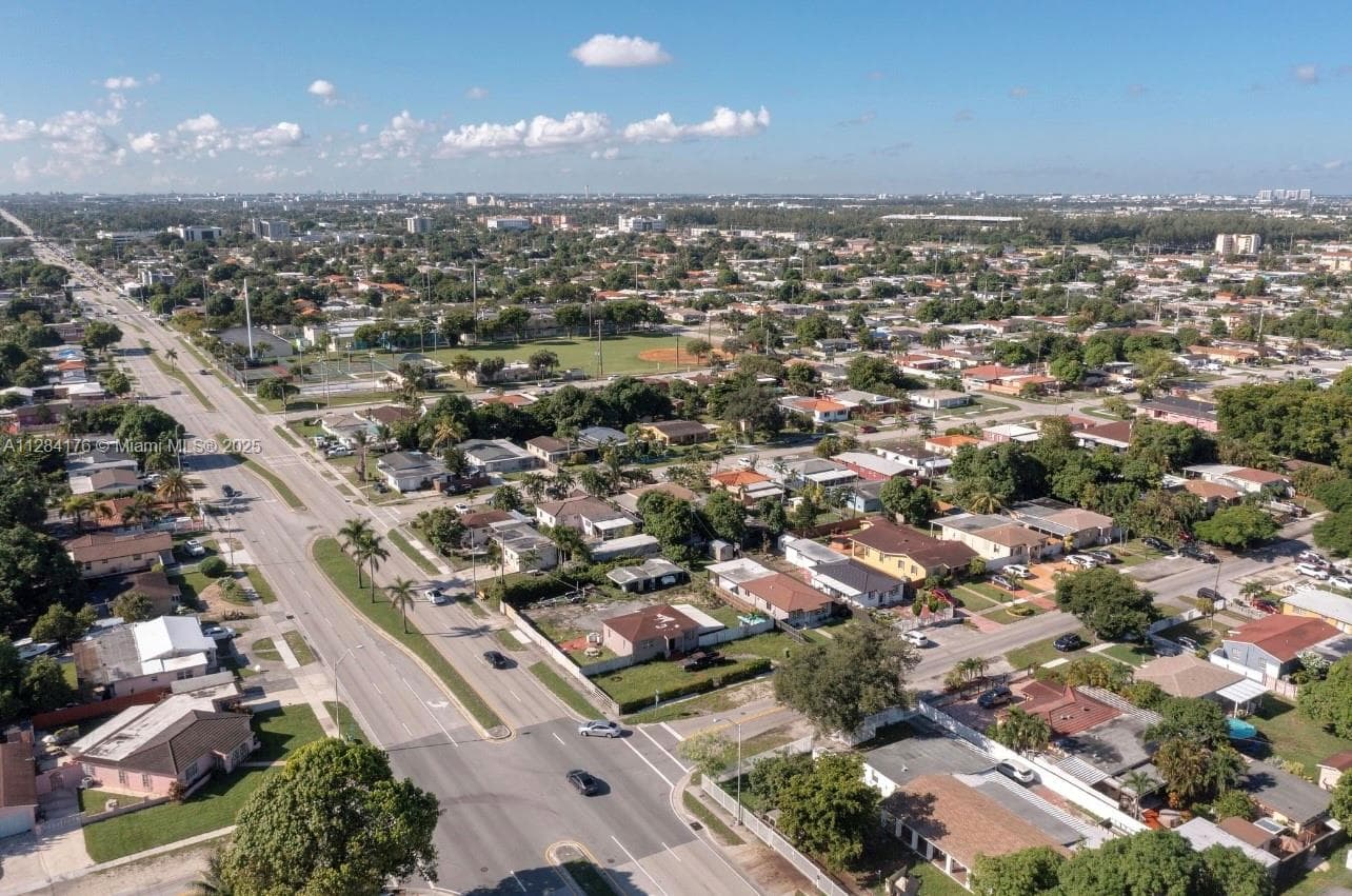 782 E 37th St, Hialeah FL 33013 — 65