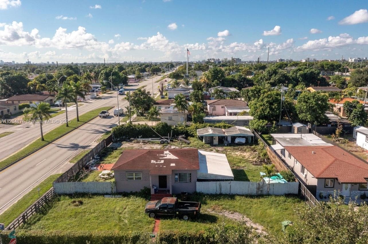 782 E 37th St, Hialeah FL 33013 — 45