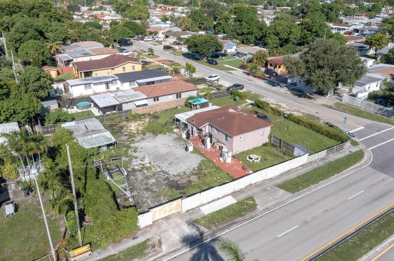 782 E 37th St, Hialeah FL 33013 — 59