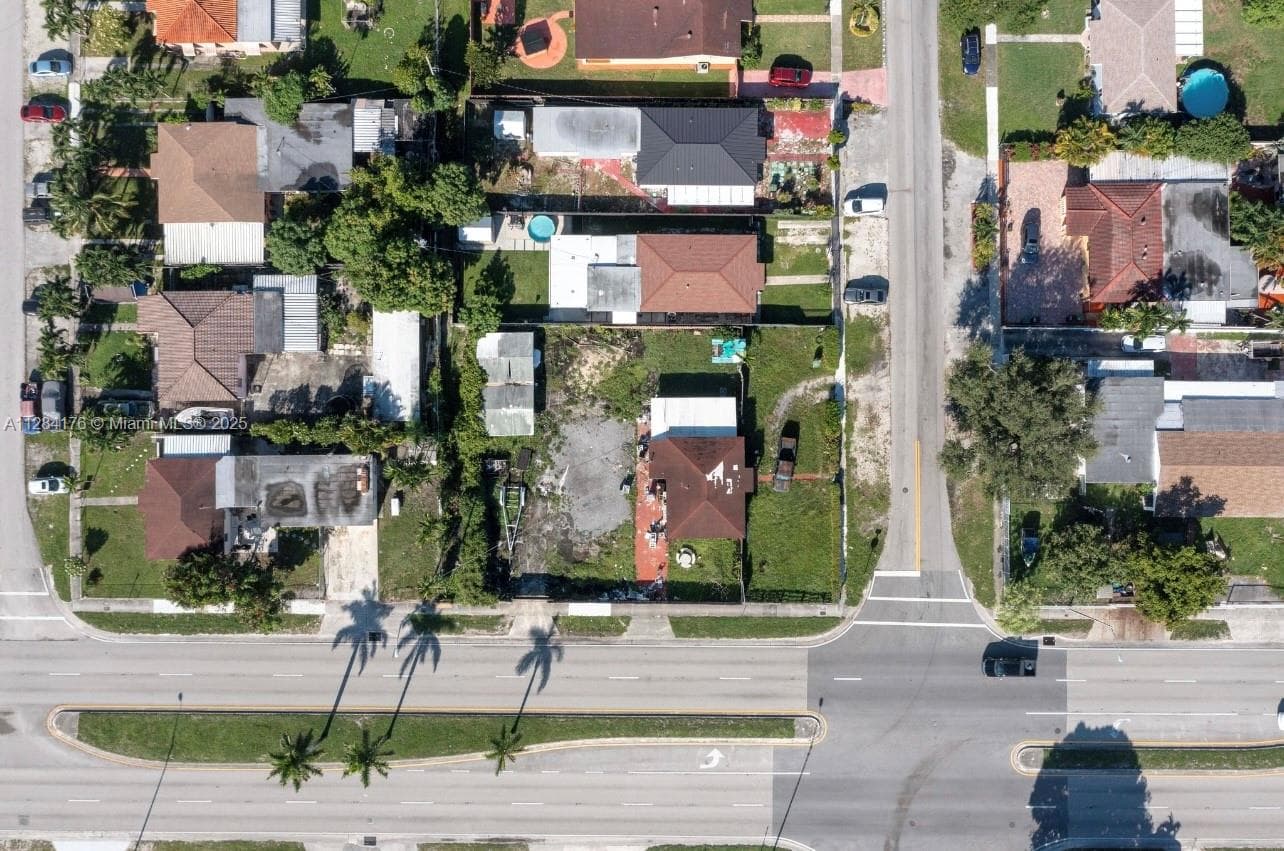 782 E 37th St, Hialeah FL 33013 — 68