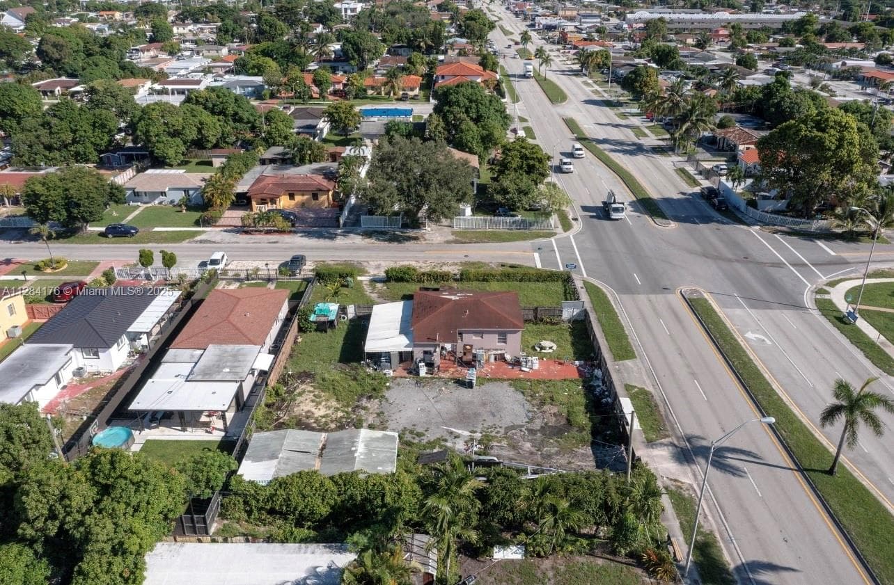 782 E 37th St, Hialeah FL 33013 — 60