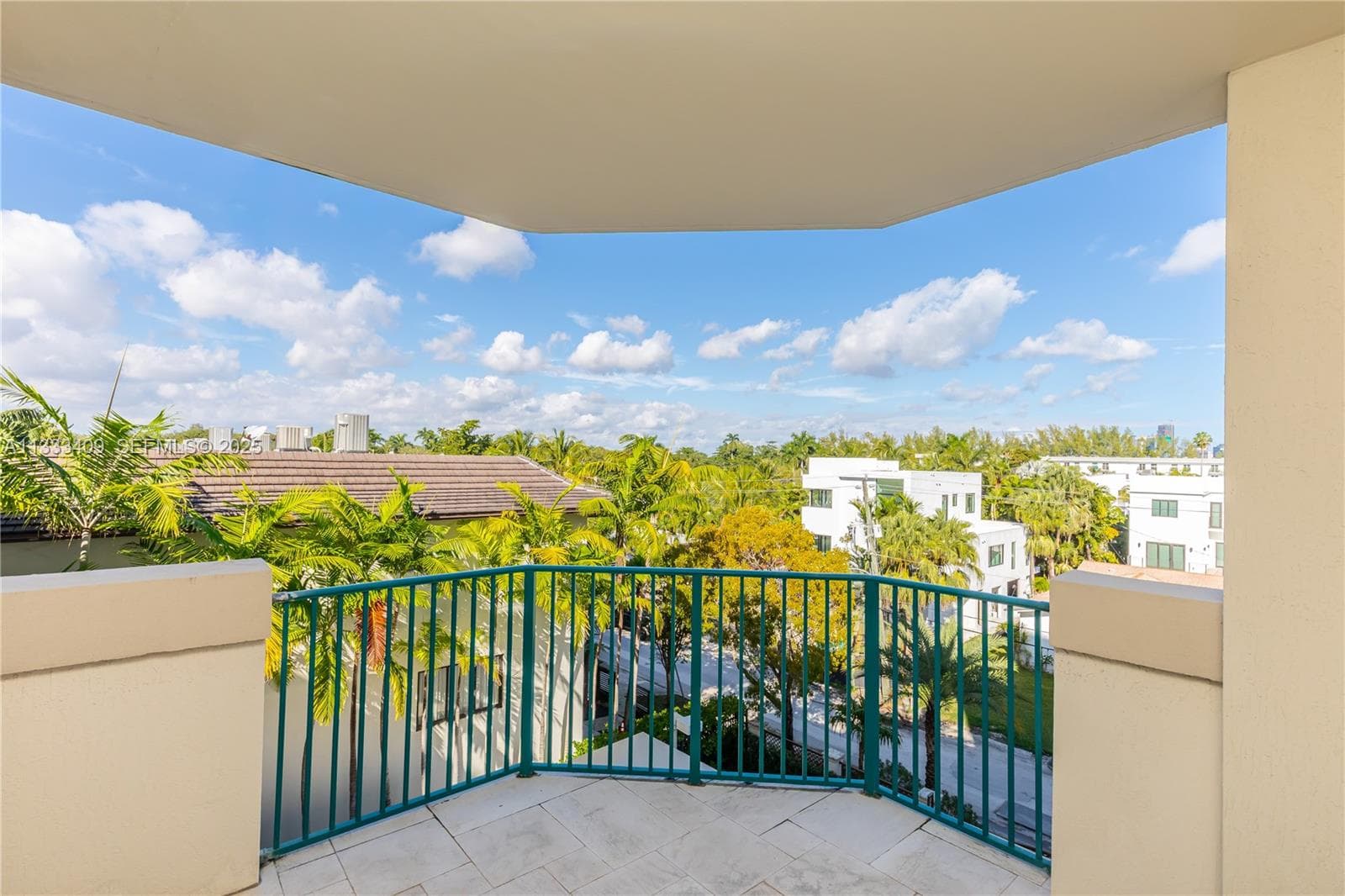 1660 W Glencoe St # 302, Coconut Grove FL 33133 — 67