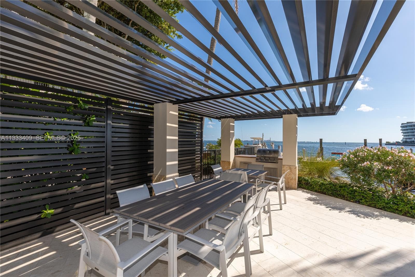 1660 W Glencoe St # 302, Coconut Grove FL 33133 — 9