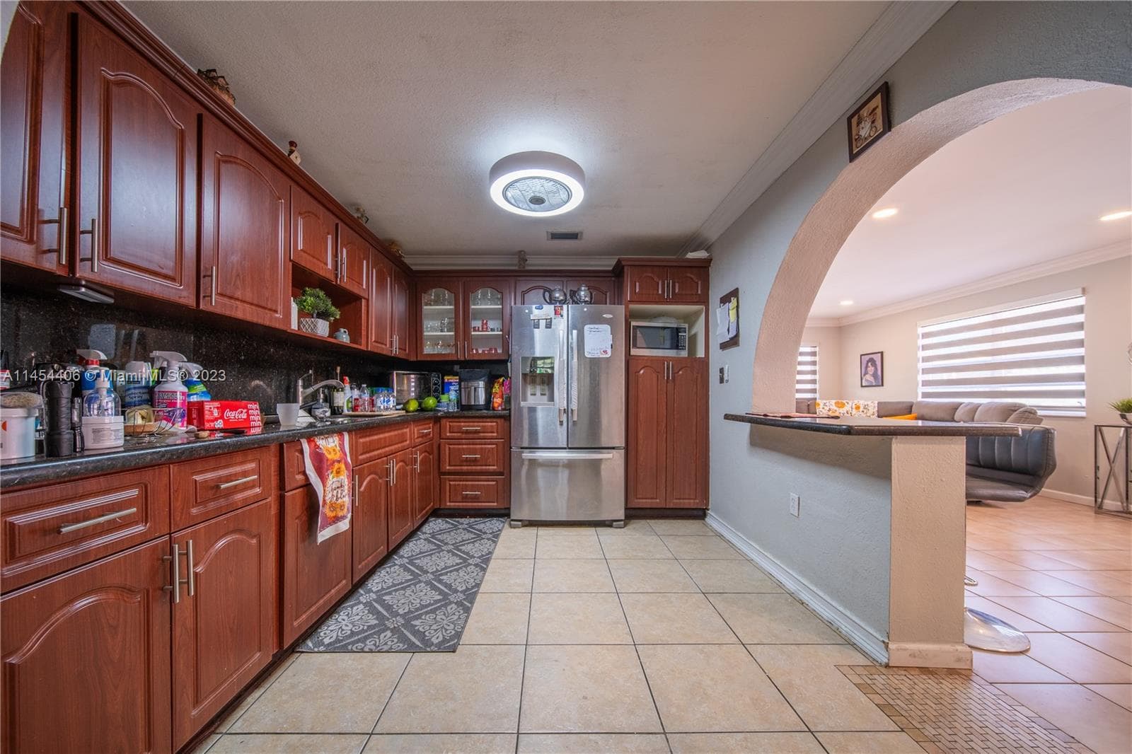 925 E 29th St, Hialeah FL 33013 — 17