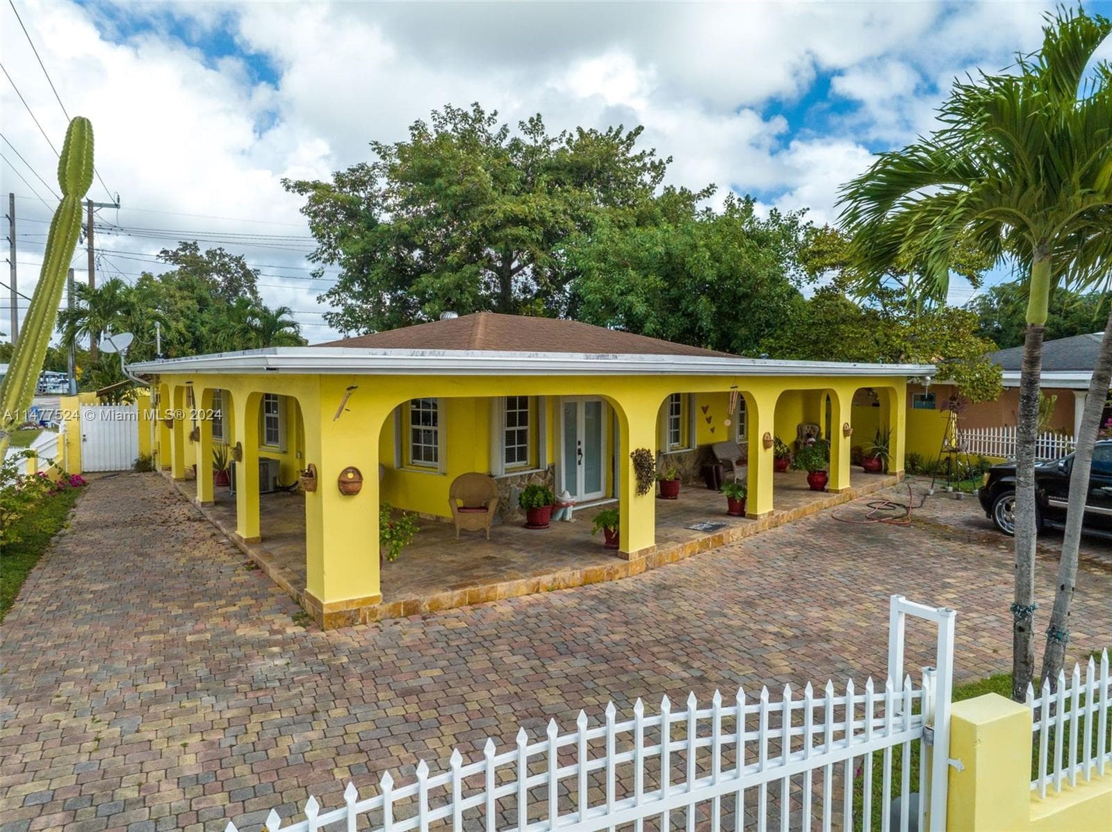 901 E 32nd St, Hialeah FL 33013 — 4