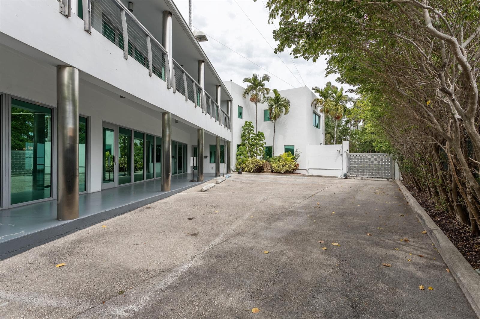 5020 Biscayne Boulevard, Miami FL 33137 — 3