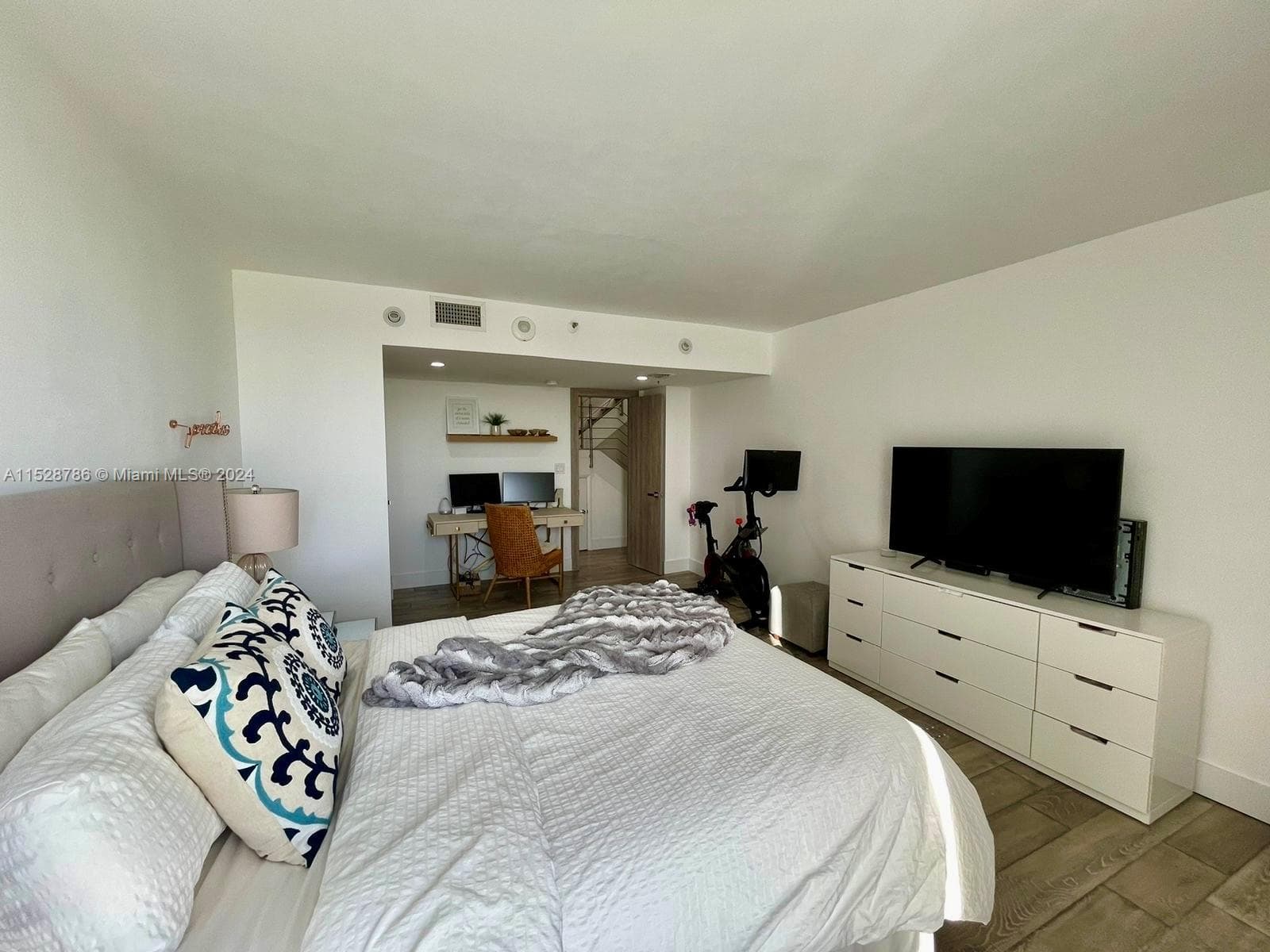 20225 NE 34th Ct # 2716, Aventura FL 33180 — 18